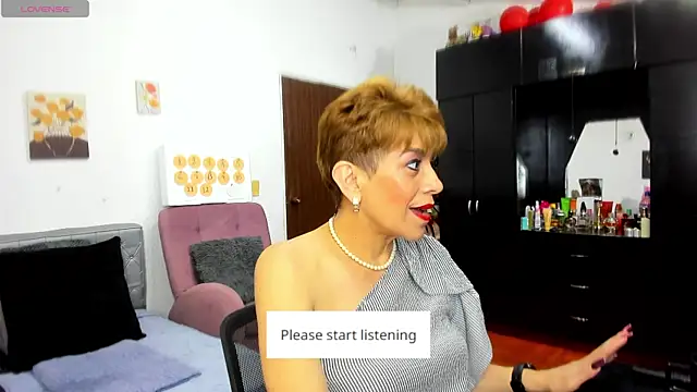 Snapshot of Angelina_Stone_65 chatting on 05/07/26, 12:38 Angelina Stone 65 online show from 05/07/26, 12:38