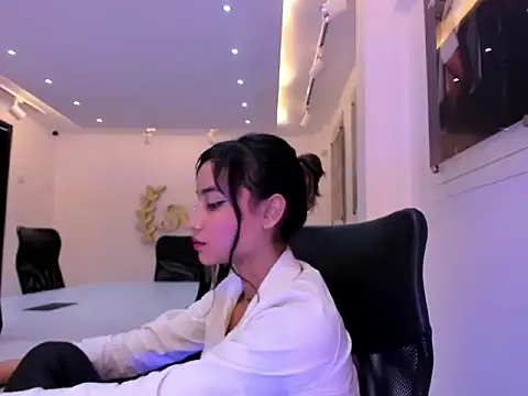 NairobiLee online show from 02/08/25, 11:44