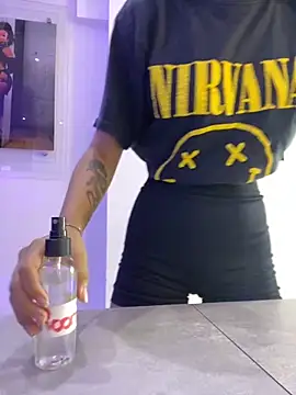 NairobiLee online show from 09/30/25, 11:37