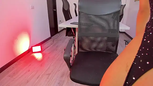 NairobiLee online show from 12/20/25, 11:50