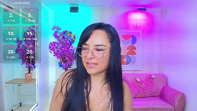 Tiara rr online show from 10/26/25, 12:33