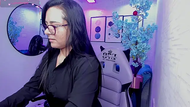 Tiara rr online show from 01/06/26, 03:43