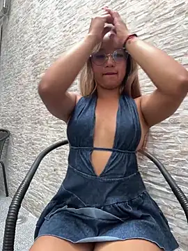 MelanieRoah online show from 05/10/26, 02:55