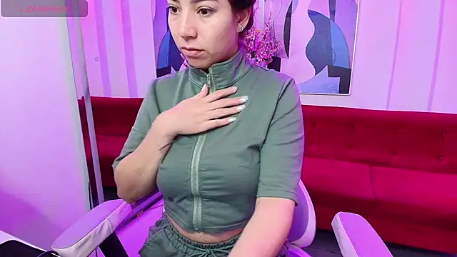 Ema louis  online show from 03/17/25, 12:35