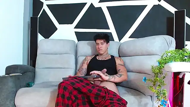 JUSTIN FULLER1 online show from 11/28/25, 10:01