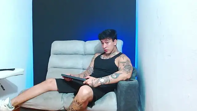 JUSTIN FULLER1 online show from 05/08/26, 10:48