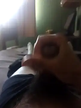 Snapshot of maxim1879 chatting on 11/24/25, 09:47 maxim1879 online show from 11/24/25, 09:47