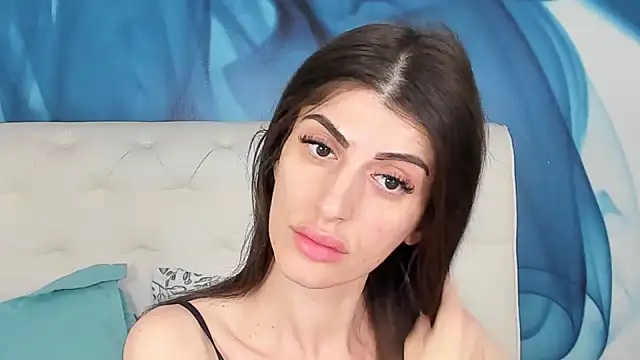 SkinnyDolly online show from 11/22/25, 03:05