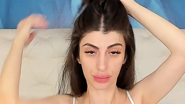 SkinnyDolly online show from 11/24/25, 03:06