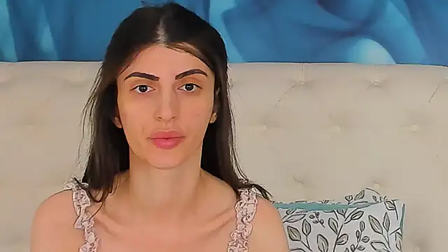 SkinnyDolly online show from 06/15/26, 03:09