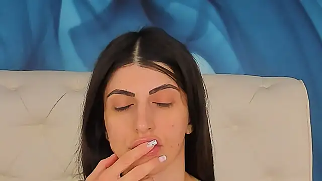 SkinnyDolly online show from 06/27/26, 03:44
