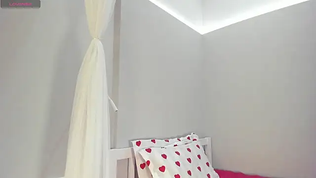 Hensuan online show from 06/09/26, 03:12