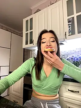 Snapshot of eva_and_adam1 chatting on 09/28/25, 08:14 eva and adam1 online show from 09/28/25, 08:14