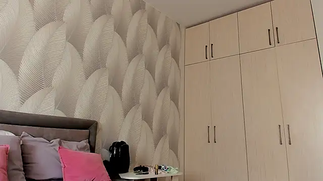 Snapshot of Bambiii_bby chatting on 02/25/26, 03:49 Bambiii bby online show from 02/25/26, 03:49