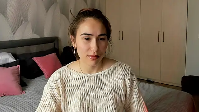 Snapshot of Bambiii_bby chatting on 03/06/26, 04:53 Bambiii bby online show from 03/06/26, 04:53