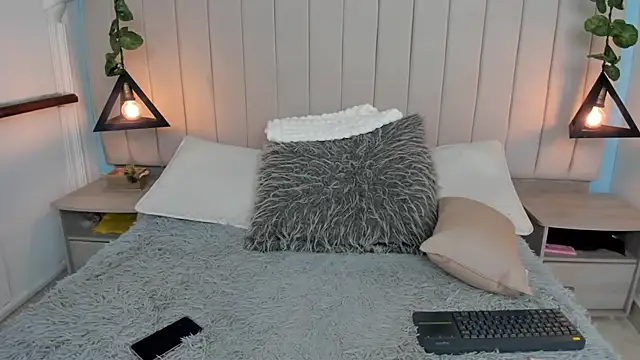 JulianaWaldo online show from 03/13/25, 01:07