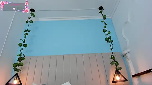 JulianaWaldo online show from 03/22/25, 09:42