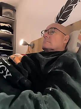 bogland33 online show from 11/23/25, 09:58