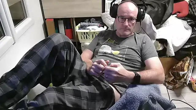 bogland33 online show from 11/27/25, 08:11