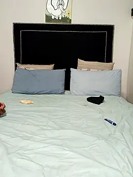 Snapshot of contagiousqueen chatting on 02/13/26, 11:12 contagiousqueen online show from 02/13/26, 11:12