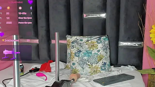 kinky polar online show from 02/05/25, 08:11