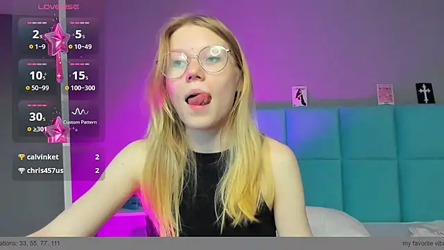 Snapshot of Esme_Runn chatting on 12/03/24, 04:39 Esme Runn online show from 12/03/24, 04:39