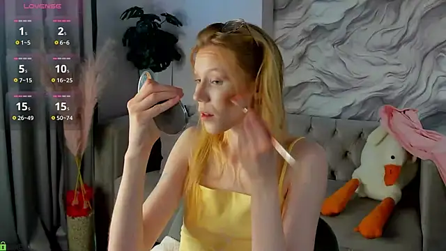 Esme Runn online show from 06/22/26, 03:25