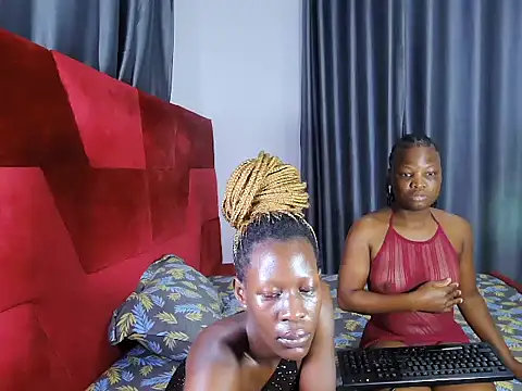 Snapshot of Crystal_x_ebony chatting on 06/20/26, 03:09 Crystal x ebony online show from 06/20/26, 03:09