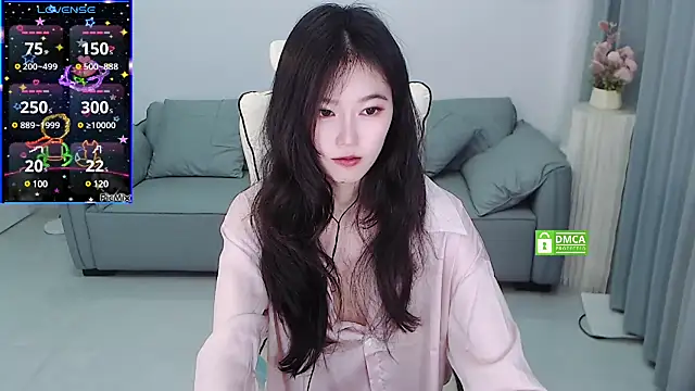 Snapshot of YiJin-a chatting on 03/02/25, 01:05 YiJin-a online show from 03/02/25, 01:05