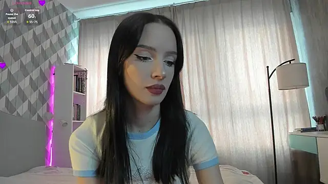 Snapshot of flora_off chatting on 12/15/25, 07:01 flora off online show from 12/15/25, 07:01