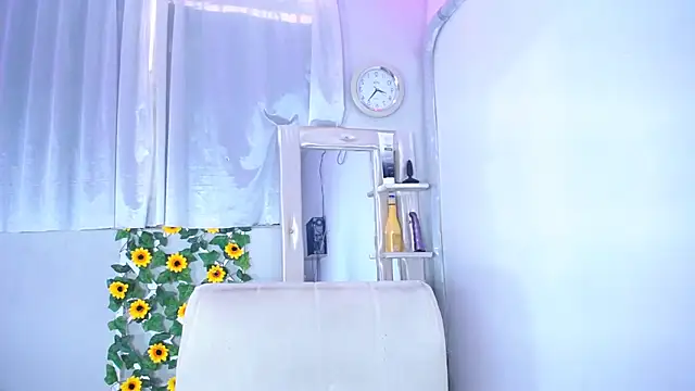 alaia 03 online show from 01/13/25, 03:36