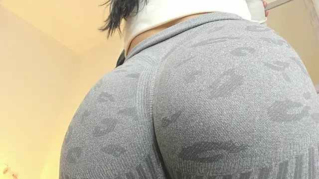 evelin leroy online show from 11/06/25, 12:06