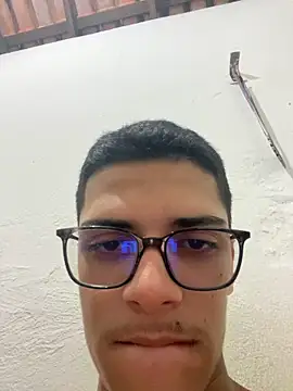 Snapshot of Naka300 chatting on 02/14/25, 02:28 Naka300 online show from 02/14/25, 02:28