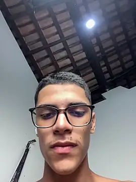 Snapshot of Naka300 chatting on 02/25/25, 02:14 Naka300 online show from 02/25/25, 02:14