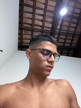 Snapshot of Naka300 chatting on 03/20/25, 07:46 Naka300 online show from 03/20/25, 07:46