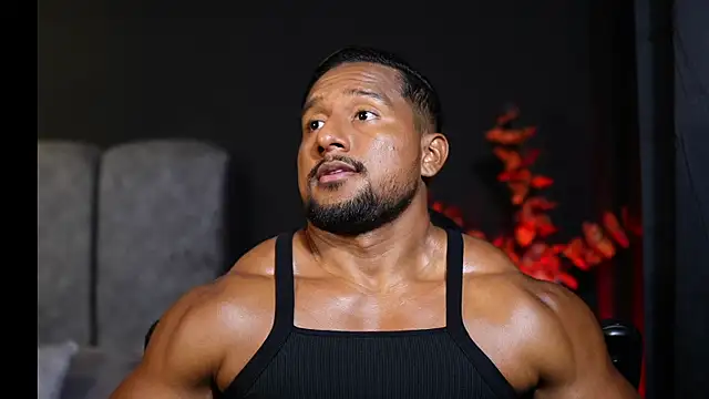 Snapshot of CallumMuscle chatting on 11/21/25, 11:58 CallumMuscle online show from 11/21/25, 11:58