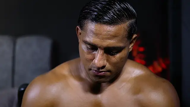 Snapshot of CallumMuscle chatting on 11/24/25, 07:57 CallumMuscle online show from 11/24/25, 07:57