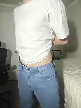 Snapshot of nextdoorneighbor chatting on 04/05/26, 08:50 nextdoorneighbor online show from 04/05/26, 08:50