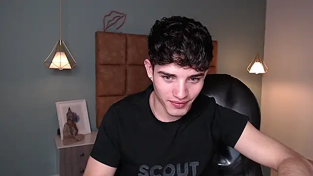 Snapshot of AlejooTwink chatting on 01/23/25, 01:30 AlejooTwink online show from 01/23/25, 01:30