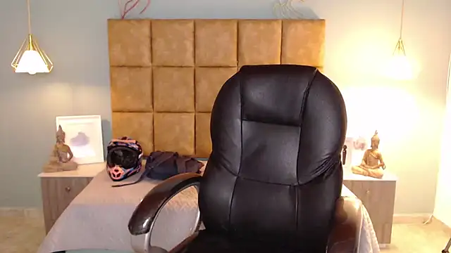 Snapshot of AlejooTwink chatting on 02/28/25, 12:43 AlejooTwink online show from 02/28/25, 12:43