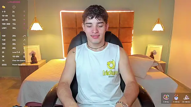 AlejooTwink online show from 10/23/25, 02:22