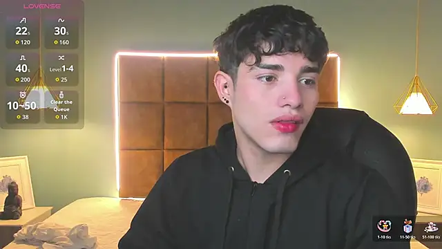 AlejooTwink online show from 12/01/25, 03:44