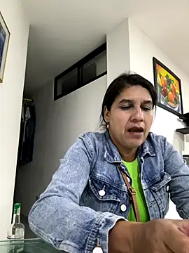 siri duque online show from 10/27/25, 10:58