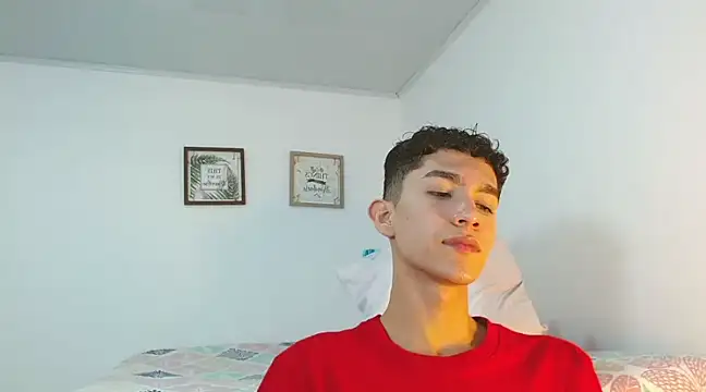 Noah tyler  online show from 12/09/24, 07:07