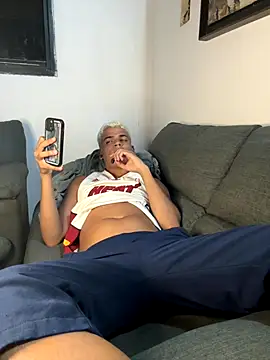 Leo bunny hot online show from 10/11/25, 06:23