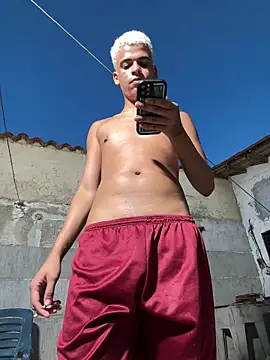 Leo bunny hot online show from 10/11/25, 10:19