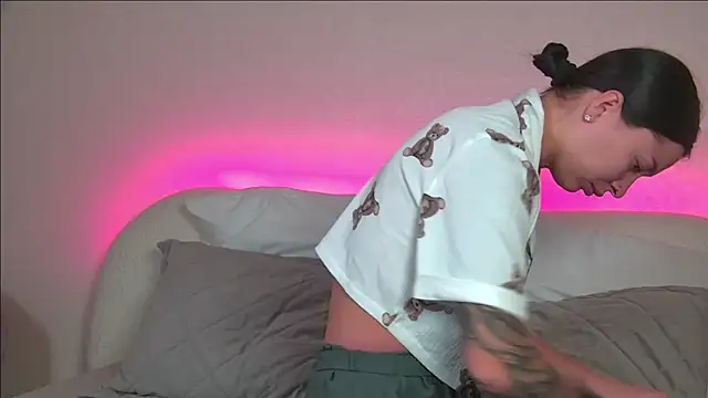 AlexandraBloom online show from 01/14/25, 06:28