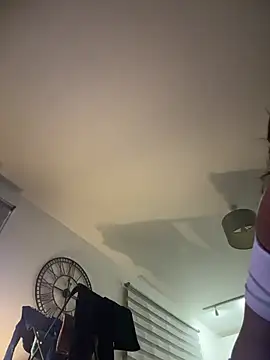 Snapshot of Mia_MilesXXX chatting on 03/04/25, 11:00 Mia MilesXXX online show from 03/04/25, 11:00