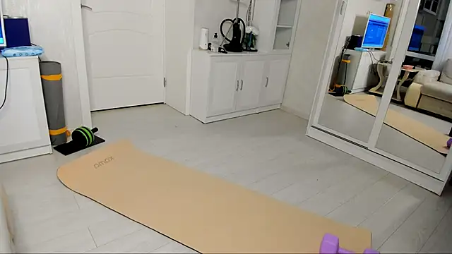 Snapshot of Pawsitive_Panther chatting on 12/26/24, 02:27 Pawsitive Panther online show from 12/26/24, 02:27