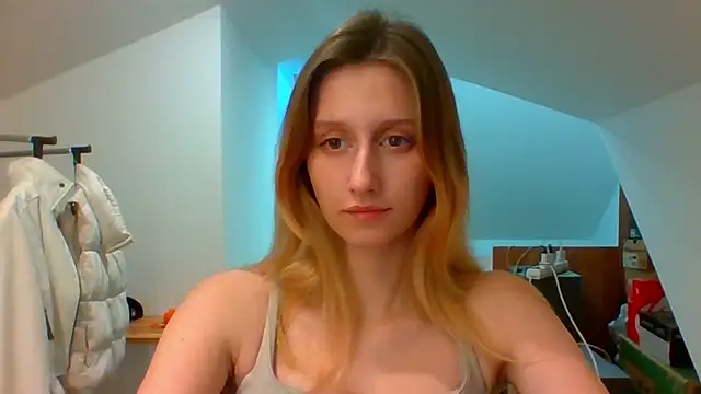 LUNA delight online show from 12/20/24, 05:51